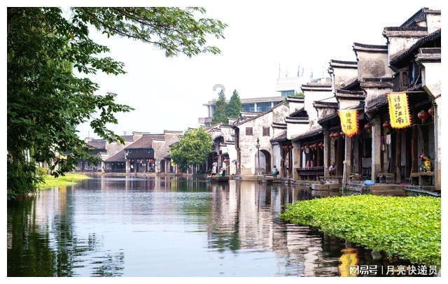 李一桐曝曾经录《奔跑吧》牙崩了用502粘回去，这是什么“狠人”？